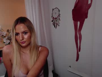 latina cam girl shy_zorii image #1069297