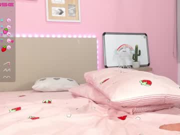 latina cam girl little_effy18 image #1301778