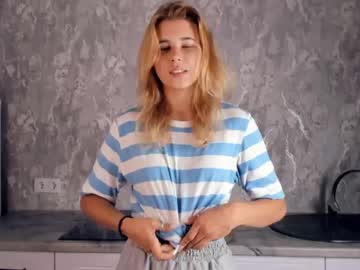 gillianengelby latina cam