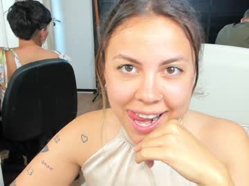 latina cam girl daily_stories image #2745550