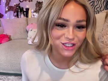 latina cam girl ari_02 image #4504724