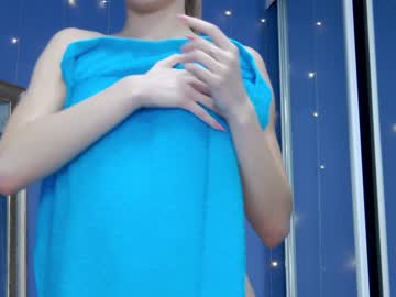 latina cam girl teonasafina__ image #2466300