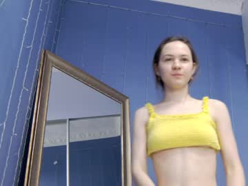 latina cam girl kriskras__ image #2896750