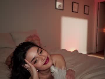 latina cam girl jadeperez_ image #1101001