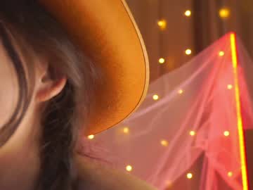 latina cam girl helenmoors image #3194764