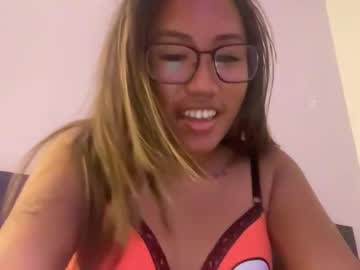 latina cam girl vivieluv image #4687879