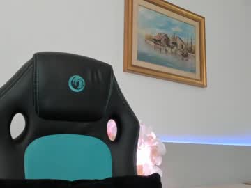latina cam girl christine0990__ image #3680243