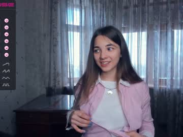 latina cam girl shy_media image #3083697