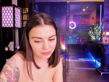 latina cam girl alma_pearl image #800593