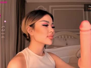 latina cam girl bae_suz image #1084691