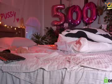 latina cam girl _deepthroatgalactica image #2537421