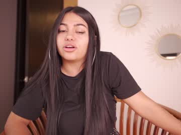 latina cam girl _lasuescun image #1874773