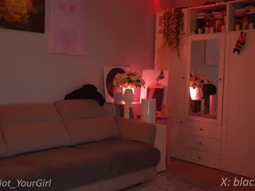 latina cam girl _blackbee_ image #4275778