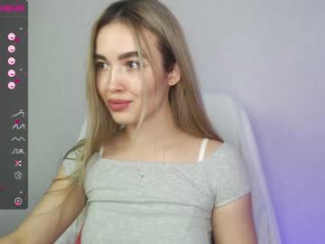 latina cam girl yourvirusqueen_ image #1513032