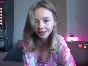 latina cam girl elli_harmon image #3002624