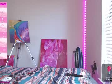 latina cam girl petitebrat image #2251377