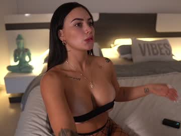 latina cam girl ashlyeroberts01 image #3492025