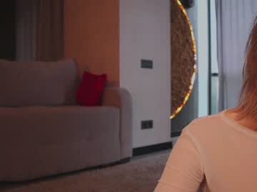 latina cam girl angella_kleee image #2220775