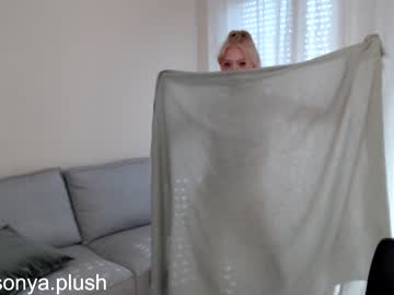 latina cam girl sonyaplush image #1220937