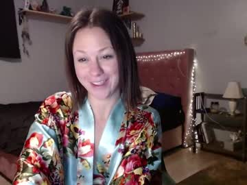 latina cam girl its_me_ella image #5837