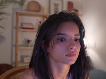 latina cam girl urcutelinda image #4470340