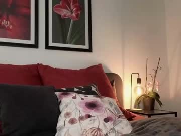 latina cam girl strawberryjamx image #4023129