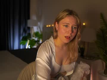 latina cam girl selena_flowers image #4660882