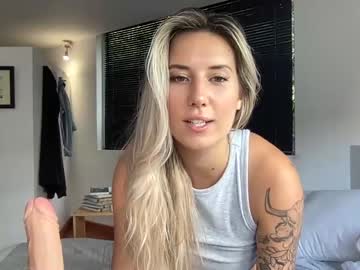 latina cam girl theresasugartits image #3391066