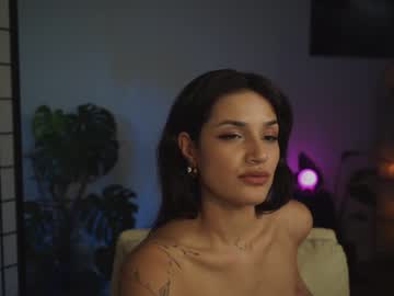 latina cam girl jadeperez_ image #3488854