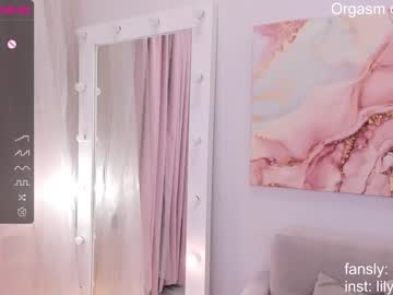 latina cam girl lily_ewing image #2327635