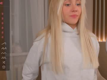 latina cam girl coy_tessa_ image #3638863