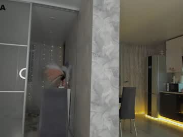 latina cam girl mia_devill image #2631868