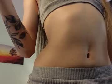 angela_baldwin latina cam