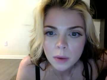 latina cam girl viviandances image #4436967