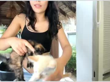 latina cam girl aina_kun image #1144500