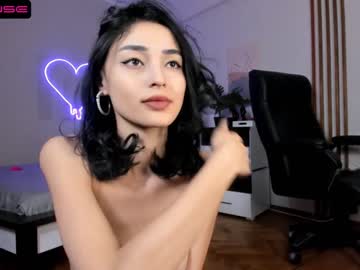 latina cam girl kim_yana image #1632353