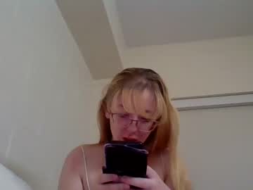 latina cam girl blonde_katie image #3818733