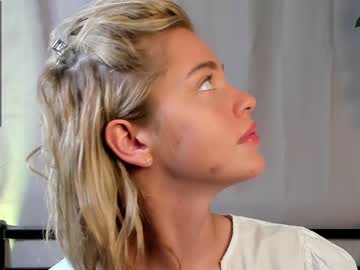 latina cam girl dollorrie image #1507490