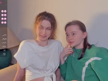 latina cam couple _hollydolly_ image #4250796