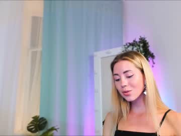 latina cam girl emmi_rosee image #1600956