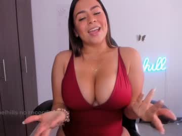 latina cam girl isabelhills image #386551