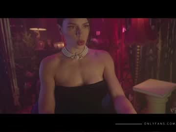 latina cam girl lucieoude_ image #1760936