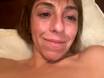 latina cam girl madi_marieee image #373517
