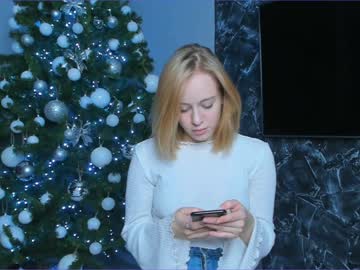 latina cam girl milena_plays image #495182