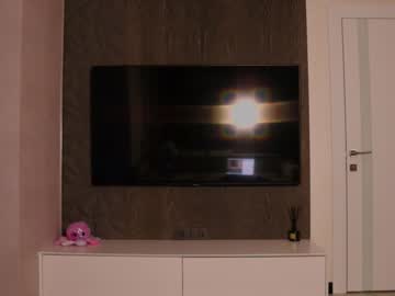 latina cam girl angella_kleee image #2845429