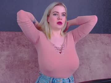 latina cam girl blondiebetsy image #662377