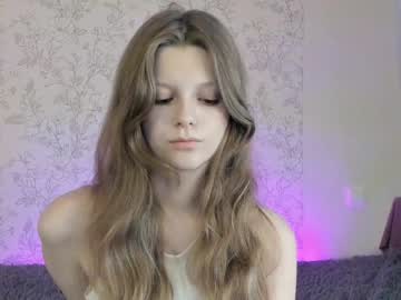 latina cam girl alainaestrada image #3690054