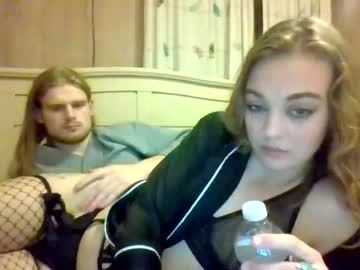 latina cam couple adrienna420 image #3804392