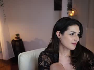 latina cam girl jadeperez_ image #2601354