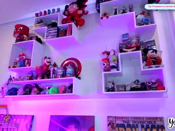 latina cam girl yesikasaenz image #3140390